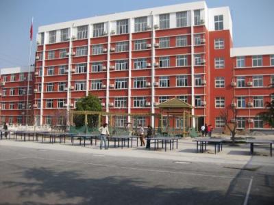 初中畢業(yè)可以去學(xué)民航商務(wù)不