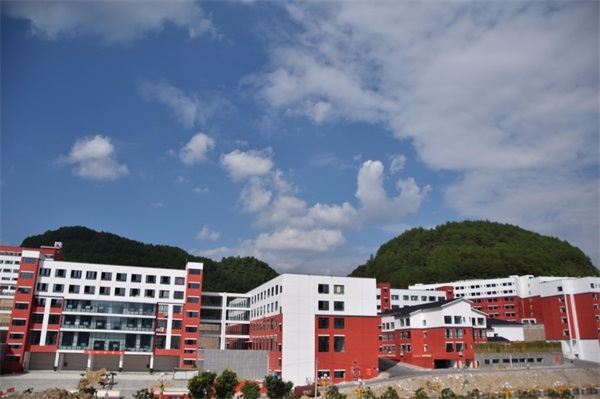 貴州省鳳岡縣中等職業(yè)學(xué)校學(xué)校簡(jiǎn)介