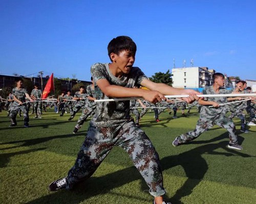 學(xué)生軍訓(xùn)