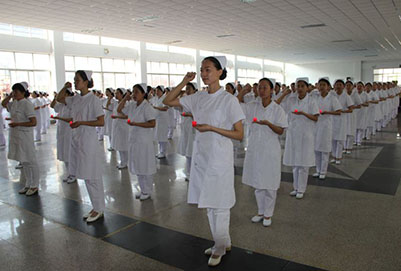 初中畢業(yè)生報讀重慶衛(wèi)生學(xué)校就業(yè)怎么樣