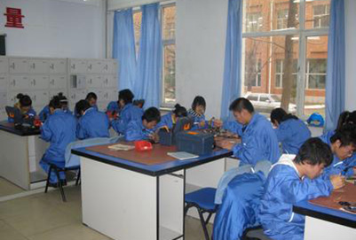 貴陽(yáng)汽修職業(yè)學(xué)校汽車鈑金與噴涂如何