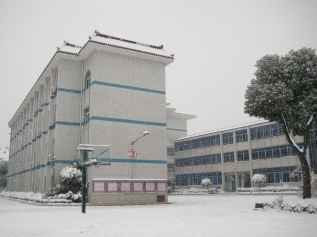 利川市民族中等職業(yè)技術(shù)學校環(huán)境圖