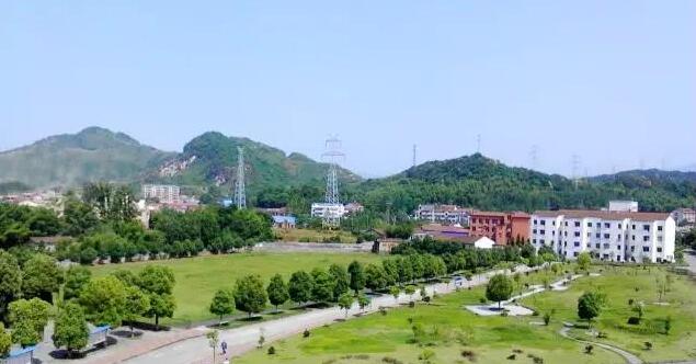赤壁機電信息技術(shù)學(xué)校怎么樣、好不好