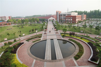 荊州市創(chuàng)業(yè)職業(yè)中專學(xué)校環(huán)境圖