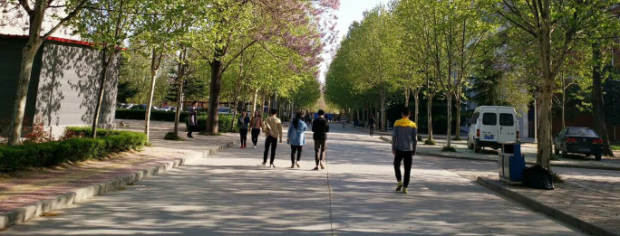 信陽市第六職業(yè)高級中學(xué)