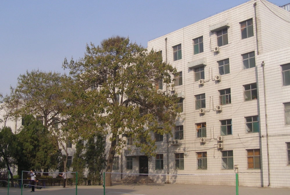 山西省鐵路工程學(xué)校學(xué)費(fèi)、大概收費(fèi)是多少