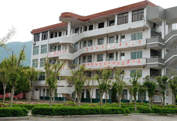 安溪茶業(yè)職業(yè)技術(shù)學(xué)校學(xué)費(fèi)、大概收費(fèi)是多少