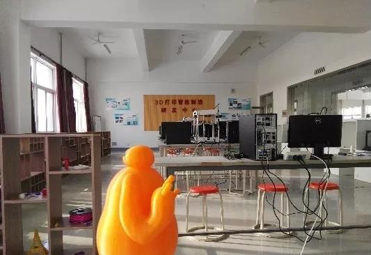 鞍山市鋼鐵學校