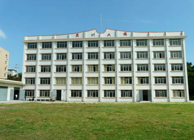 福建省第二高級(jí)技工學(xué)校招生要求、學(xué)校招生對(duì)象