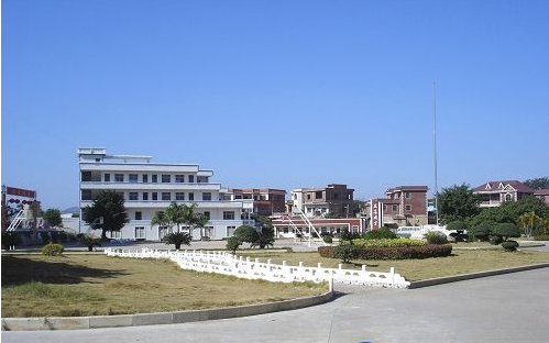 紅星職業(yè)中專學校學費、大概收費是多少