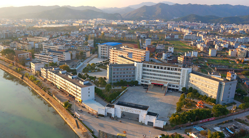 長汀職業(yè)中專學(xué)校學(xué)費(fèi)、大概收費(fèi)是多少