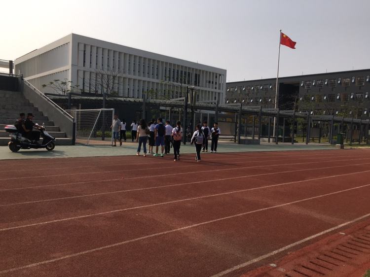 深圳市博倫職業(yè)技術(shù)學(xué)校招生要求、學(xué)校招生對(duì)象
