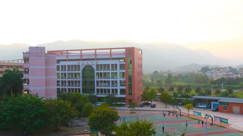 惠州市寶山職業(yè)技術(shù)學(xué)校學(xué)費多少、學(xué)校收費標(biāo)準(zhǔn)