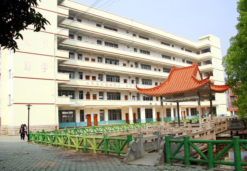 廣西百色農(nóng)業(yè)學校招生要求、學校招生對象