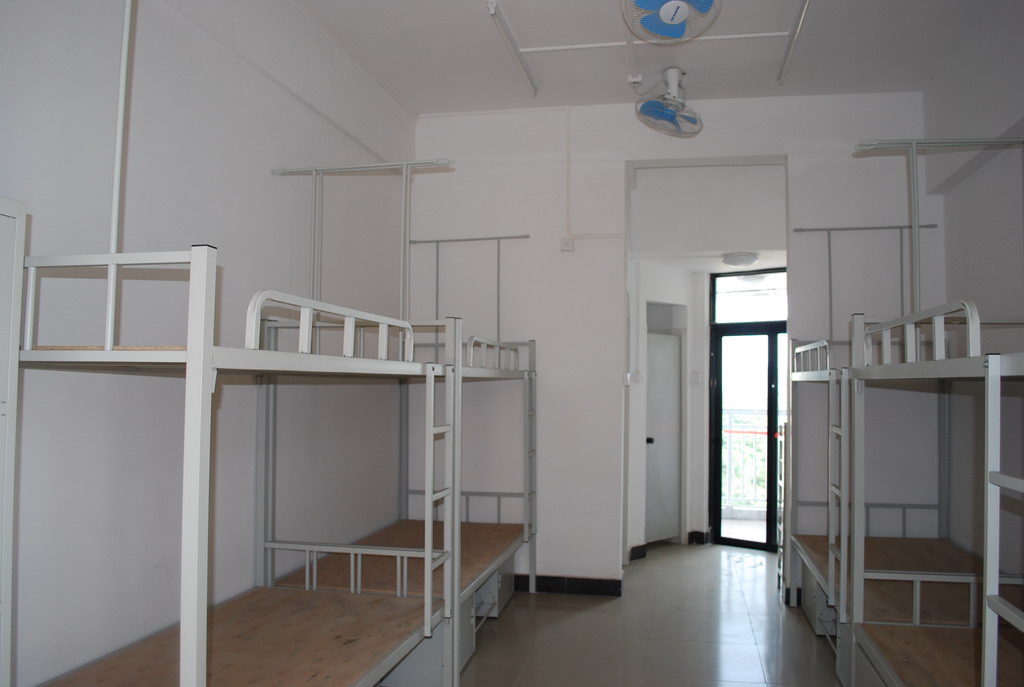 平南縣中等職業(yè)技術(shù)學(xué)校宿舍環(huán)境、寢室環(huán)境