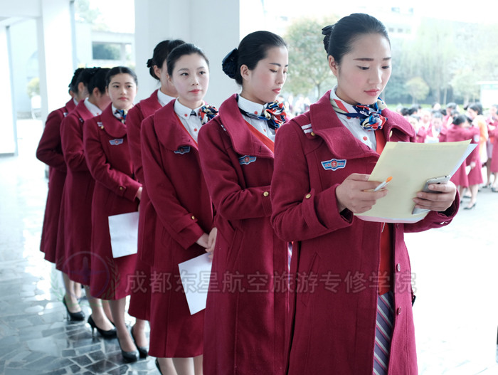 四川航空學(xué)院空乘專(zhuān)業(yè)培訓(xùn)學(xué)校www.028hk.net