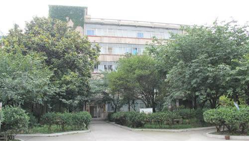 貴州交通技師學(xué)院(貴州省交通運輸學(xué)校)優(yōu)美環(huán)境4