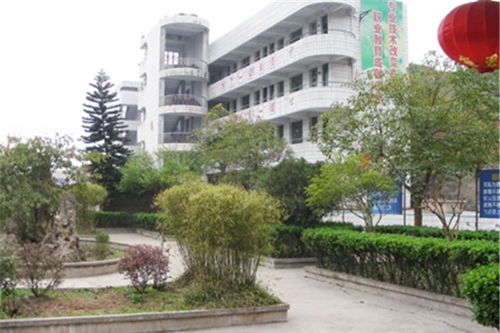 威遠(yuǎn)縣職業(yè)技術(shù)學(xué)校圖片、照片