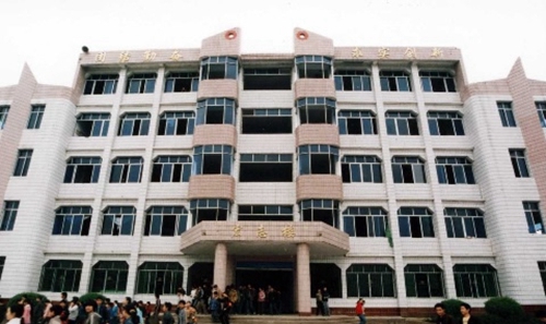 渠縣巖峰中學(xué)圖片、照片
