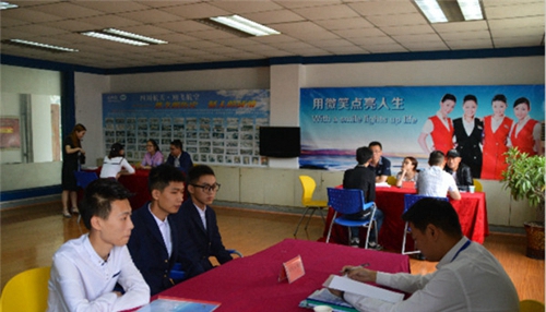 成都翔飛航空職業(yè)技術(shù)學(xué)校圖片、照片