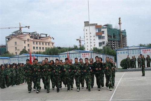北川羌族自治縣七一職業(yè)中學(xué)圖片、照片