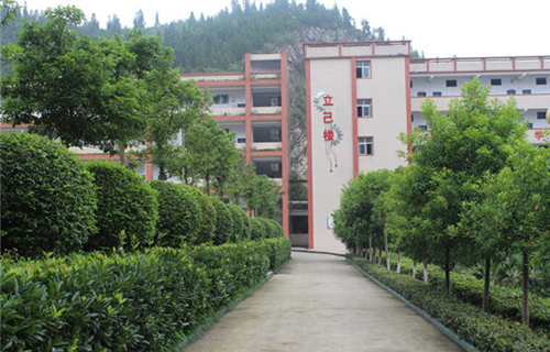 重慶涪陵信息技術(shù)學(xué)校長廊