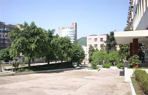 重慶鐵路運(yùn)輸技師學(xué)院學(xué)校環(huán)境