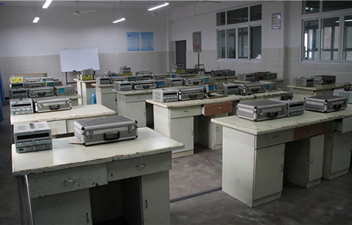 重慶工業(yè)技師學(xué)院實(shí)訓(xùn)設(shè)備