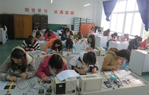 重慶工貿(mào)技師學(xué)院樓宇智能專業(yè)實訓(xùn)設(shè)備