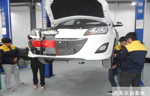 重慶聚英技工學(xué)校汽車實訓(xùn)基地