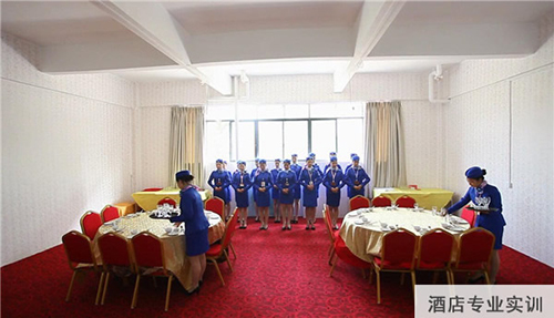 重慶竟成職業(yè)技術(shù)學(xué)校酒店專業(yè)實(shí)訓(xùn)圖片
