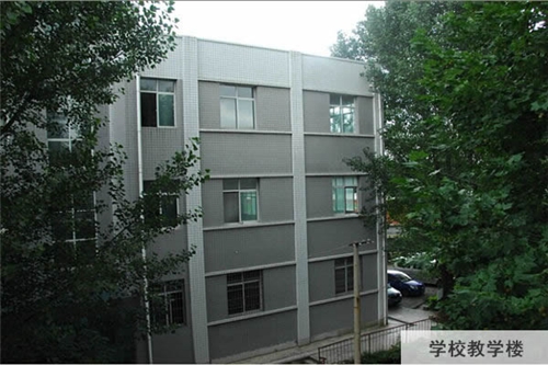 中國鋁業(yè)貴州高級(jí)技工學(xué)校教學(xué)樓
