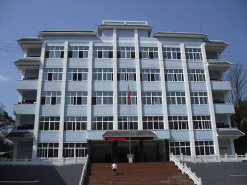 黔東南州工業(yè)學(xué)校(黔東南州高級(jí)技工學(xué)校) 黔東南州工業(yè)學(xué)校(黔東南州高級(jí)技工學(xué)校)