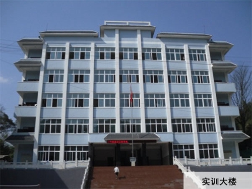 黔東南州工業(yè)學校(黔東南州高級技工學校)實訓大樓圖片