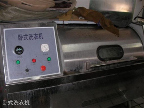 貴陽汽車工業(yè)技術學校臥式洗衣機