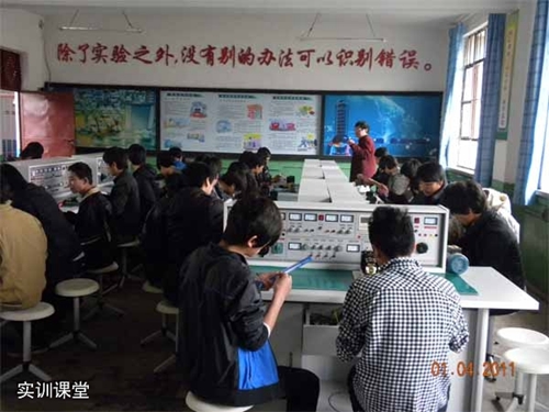 貴州盤江技校(貴州盤江投資控股集團有限公司技工學校)實訓課堂