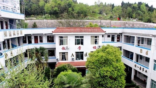 鳳岡縣中等職業(yè)學(xué)校(鳳岡職業(yè)高中)教學(xué)樓1