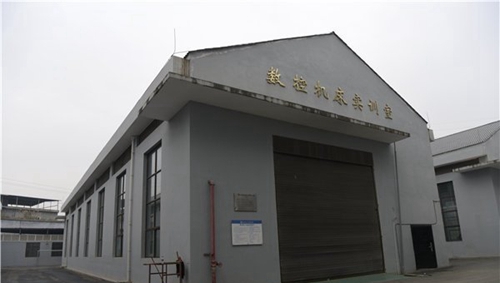 遵義職業(yè)技術學校數(shù)控機床實訓室