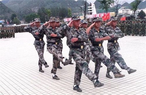 六盤水市軍事技能職業(yè)學(xué)校教學(xué)場景3