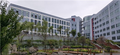 息烽縣中等職業(yè)學(xué)校優(yōu)美的校園環(huán)境5