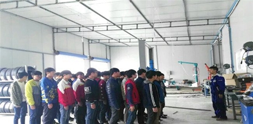 息烽縣中等職業(yè)學(xué)校老校區(qū)實(shí)訓(xùn)室7