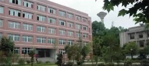 貴州省畜牧獸醫(yī)學(xué)校教學(xué)大樓 貴州省畜牧獸醫(yī)學(xué)校教學(xué)大樓