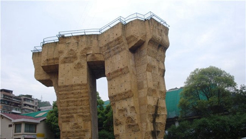 貴州貴陽新興中等職業(yè)技術(shù)學(xué)校校園環(huán)境2