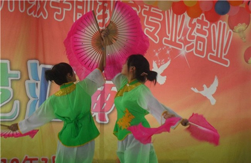 晴隆縣職業(yè)教育培訓(xùn)中心（晴隆縣中等職業(yè)技術(shù)學(xué)校）畢業(yè)會演