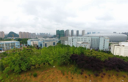 貴陽(yáng)鐵路司機(jī)學(xué)校(貴陽(yáng)職業(yè)技術(shù)學(xué)院中職部)歡迎你