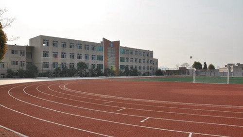 貴州省電子工業(yè)學(xué)校（貴州省機(jī)電技工學(xué)校）新建足球場(chǎng)3