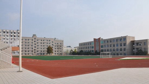 貴州省電子工業(yè)學(xué)校（貴州省機(jī)電技工學(xué)校）新建足球場(chǎng)4