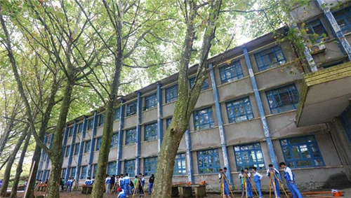 貴州鐵路技師學(xué)院(貴陽鐵路工程學(xué)校、貴陽鐵路高級技工學(xué)校)清鎮(zhèn)校區(qū)學(xué)生實訓(xùn)