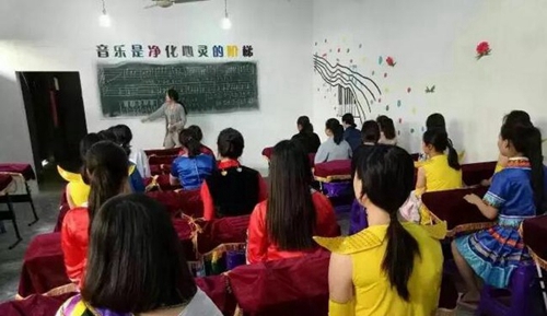 黔東南州凱旋工業(yè)學(xué)校幼師專(zhuān)業(yè)實(shí)訓(xùn)課