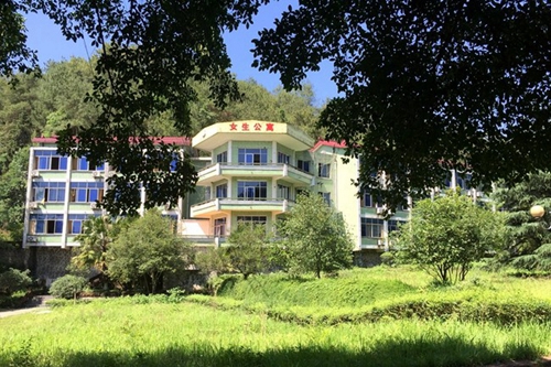 樂山市醫(yī)藥科技學校女生宿舍、公寓